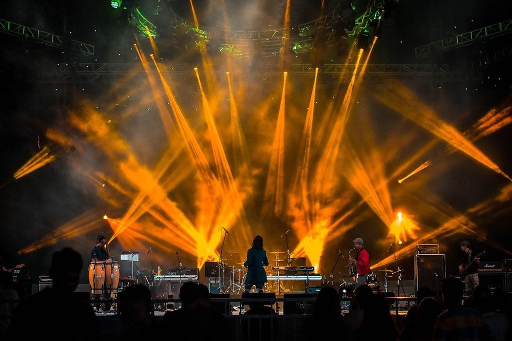 Innovation et créativité : les entreprises qui façonnent l’expérience festivalière
